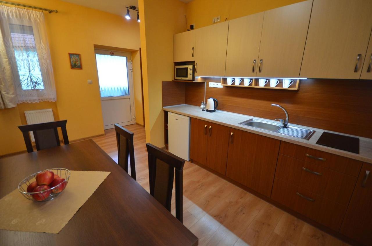 Apartmany Best I. เบเชนยอวา ภายนอก รูปภาพ