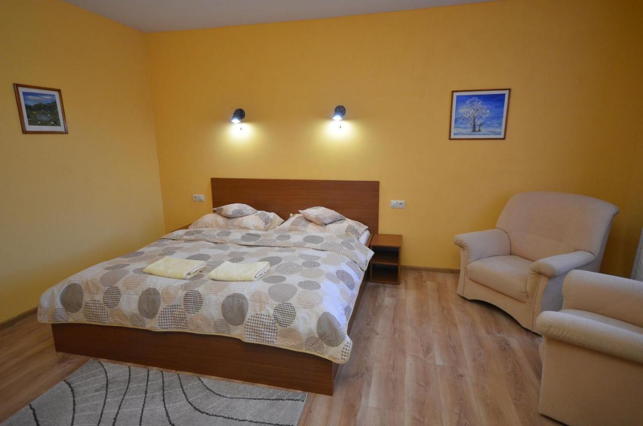Apartmany Best I. เบเชนยอวา ภายนอก รูปภาพ