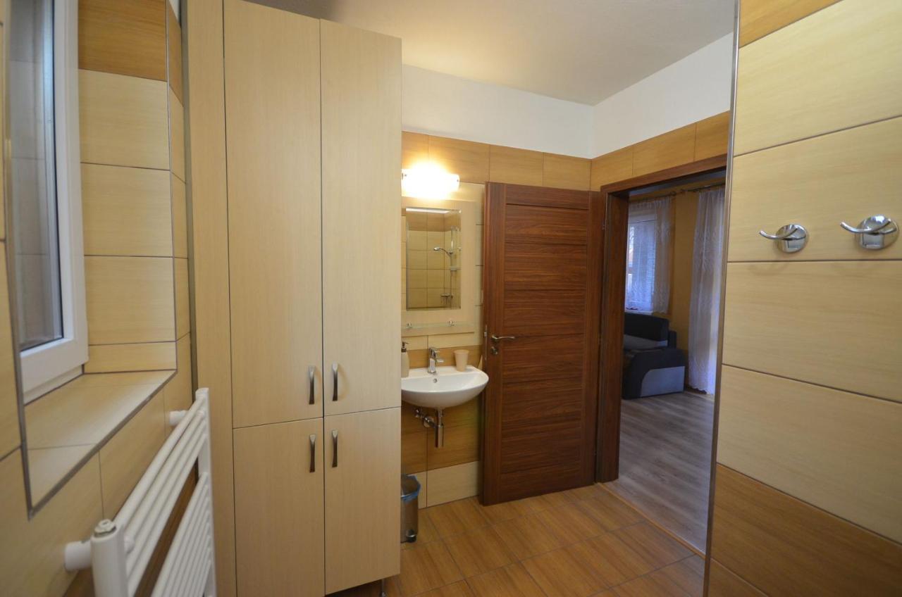 Apartmany Best I. เบเชนยอวา ภายนอก รูปภาพ